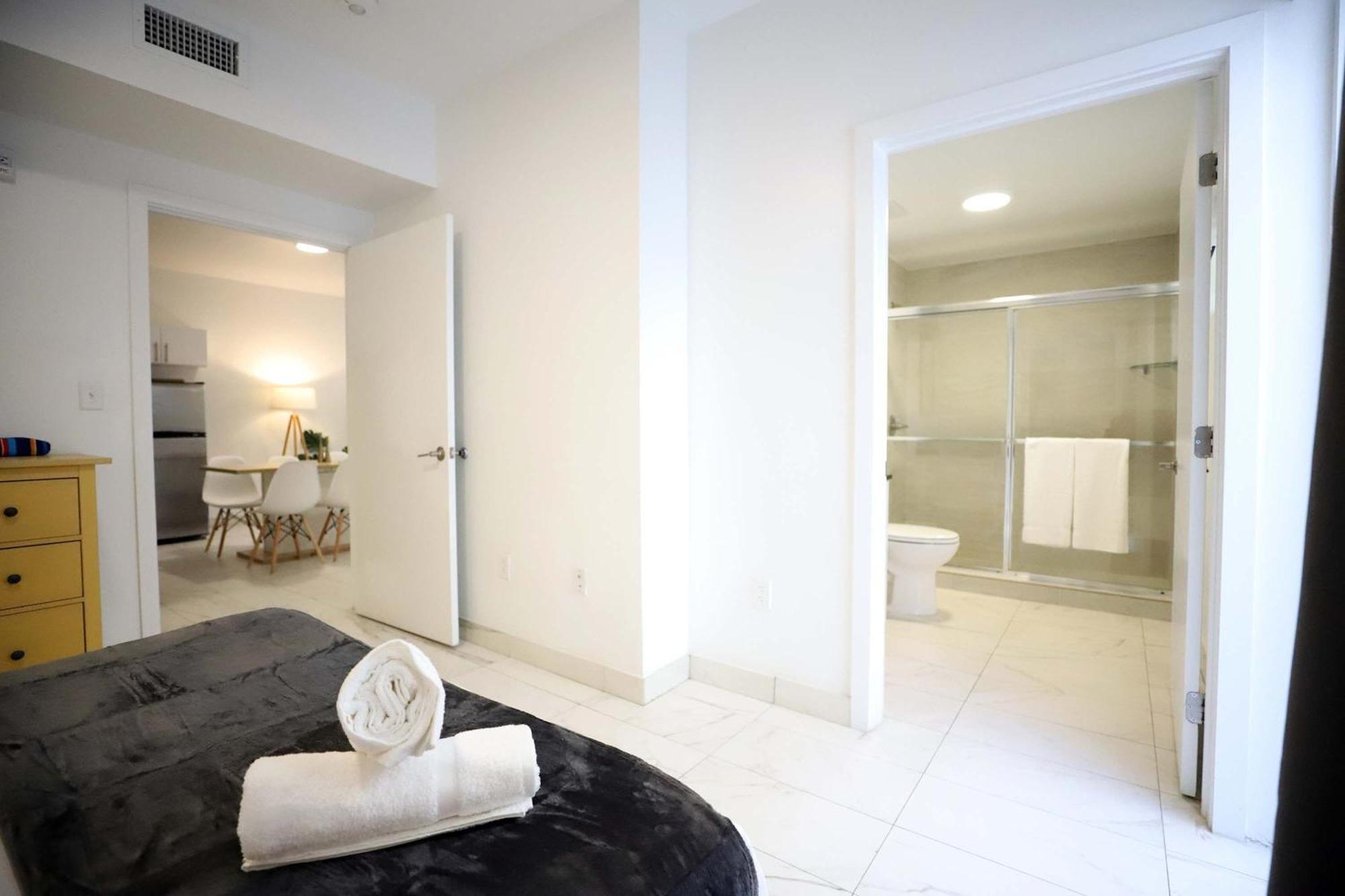 3 Bedroom 3 Bathroom Miami Beach Apartment With Free Parking Dış mekan fotoğraf